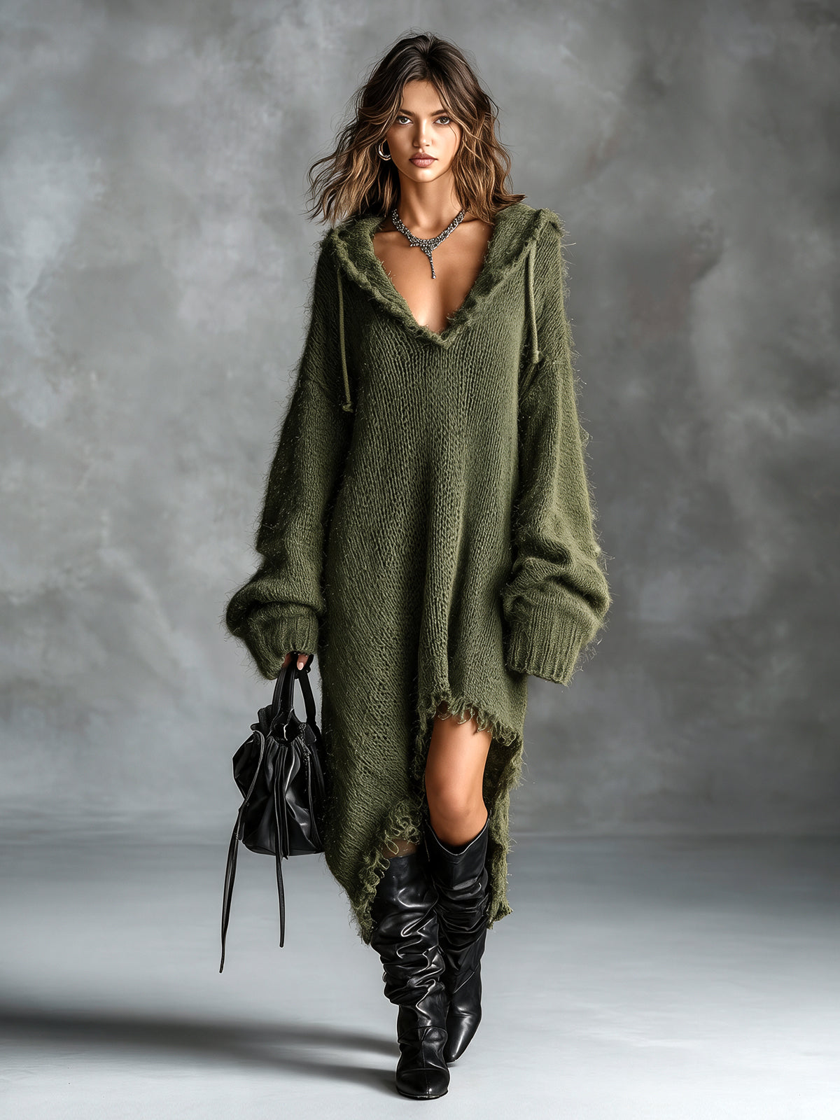 Micaela | Robe Midi en Maille Duveteuse à Capuche