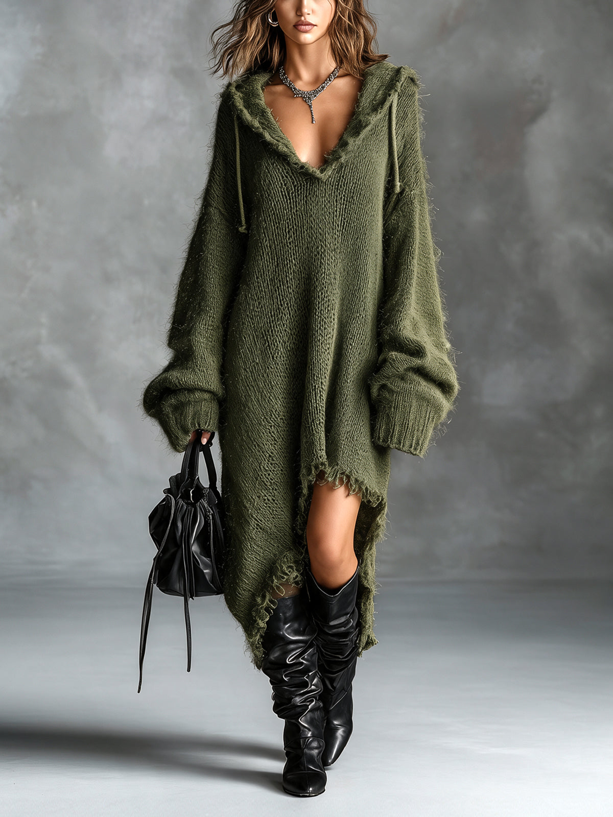 Micaela | Robe Midi en Maille Duveteuse à Capuche