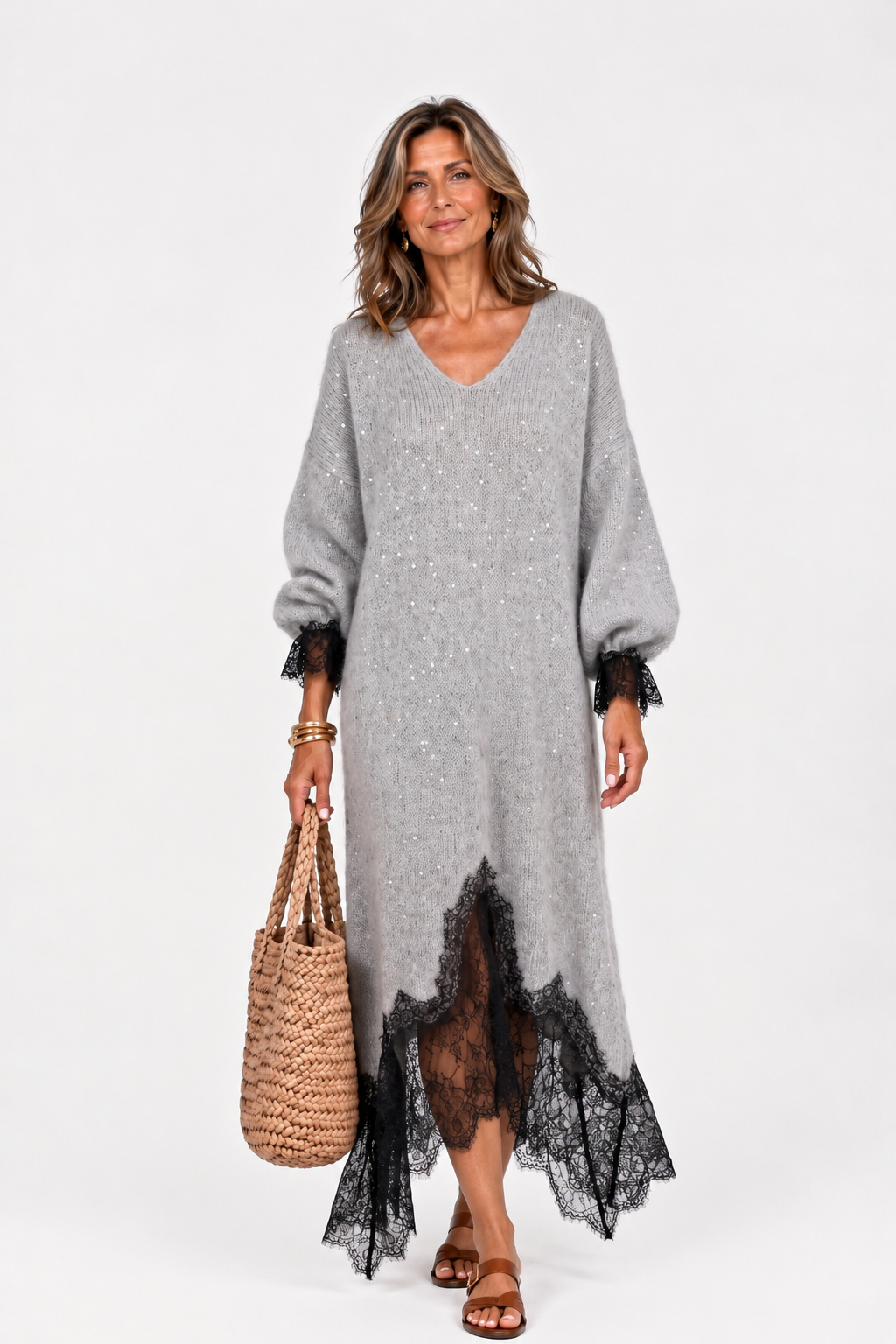 Leticia | Vestido oversize de punto brillante con ribetes de encaje asimétricos